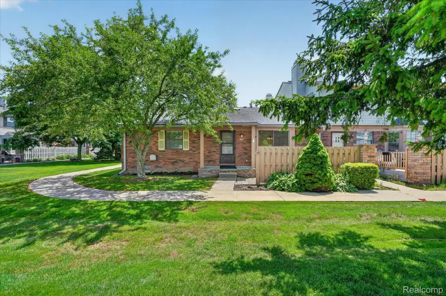 43628 W Arbor Way Drive #103, Canton, MI 48188 - #3