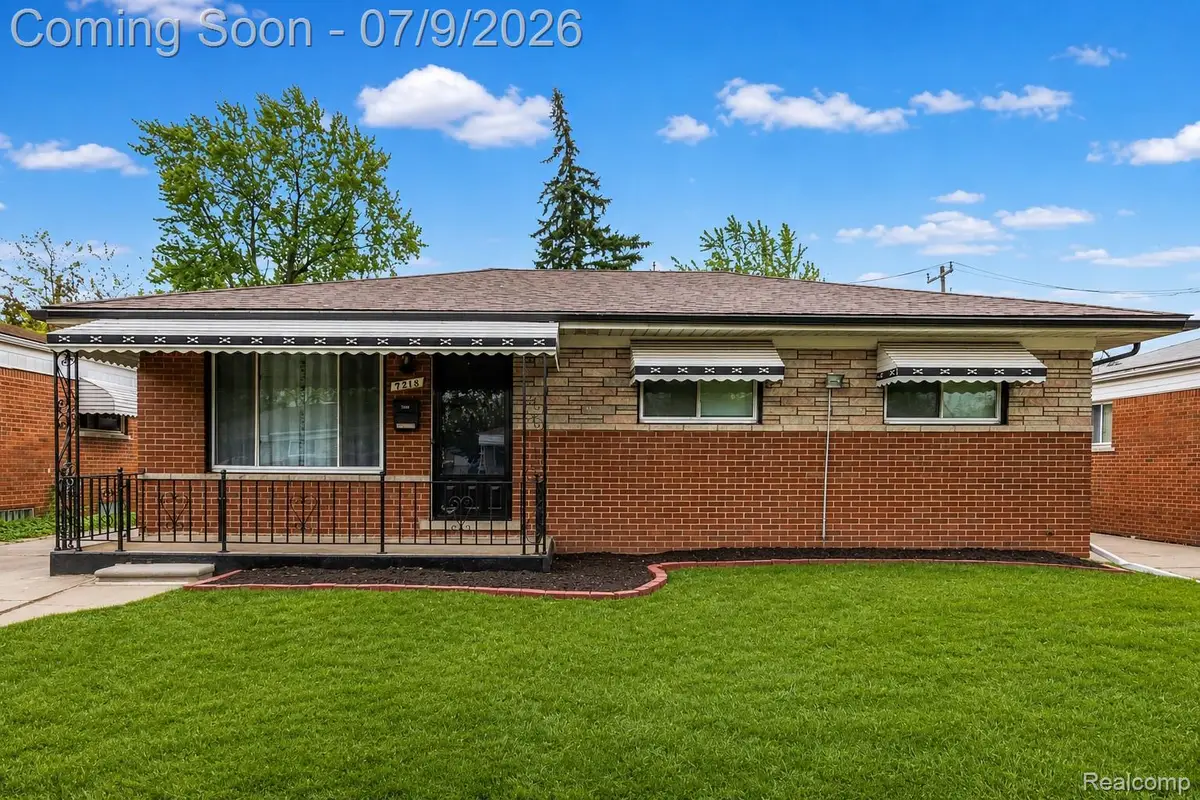7218 Superior, Center Line, MI 48015 - #1