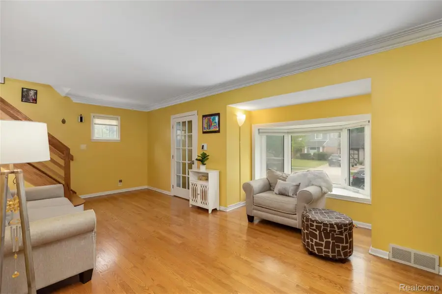 10504 Borgman Avenue, Huntington Woods, MI 48070 - #3
