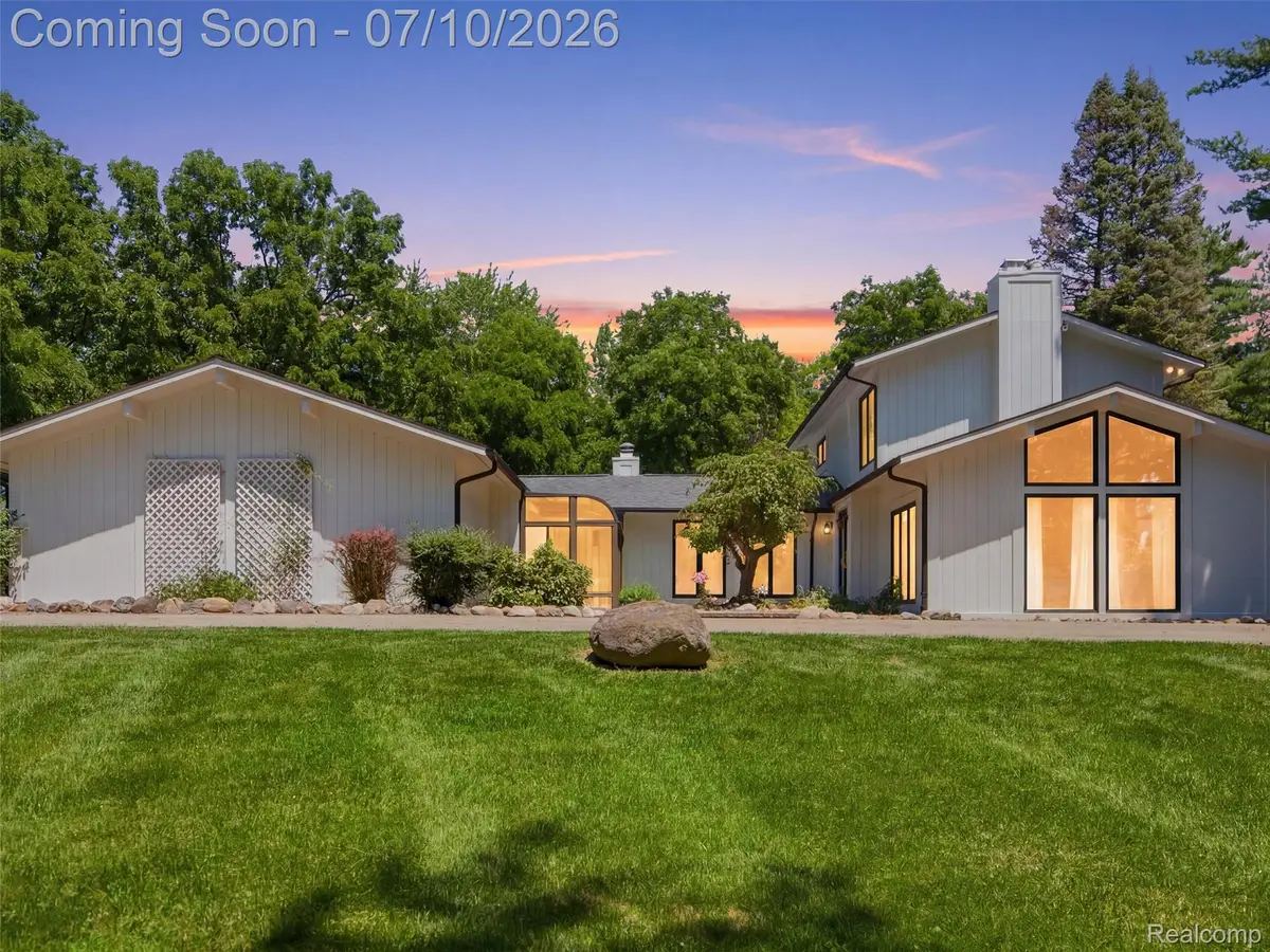 670 W Snell Road, Rochester, MI 48306 - #1