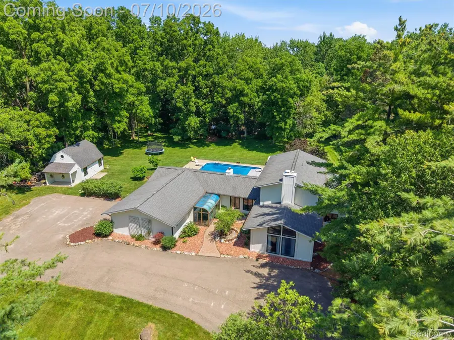 670 W Snell Road, Rochester, MI 48306 - #2