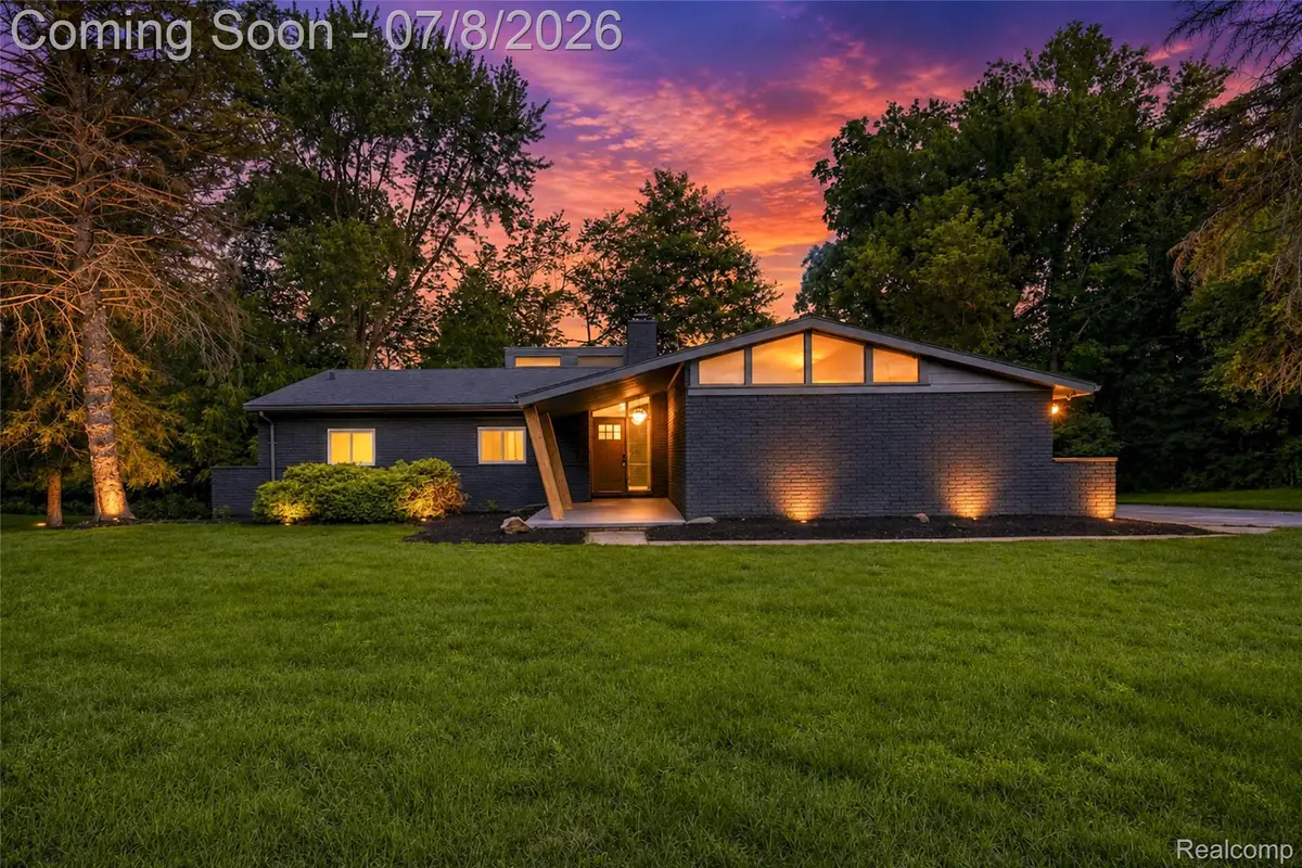4469 Chamberlain Drive, Bloomfield, MI 48301 - #1