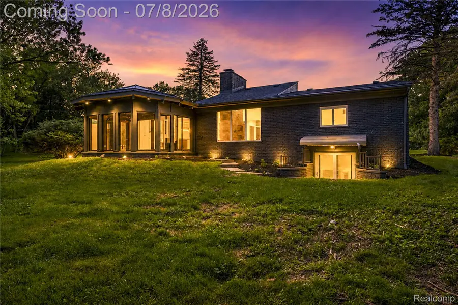 4469 Chamberlain Drive, Bloomfield, MI 48301 - #3