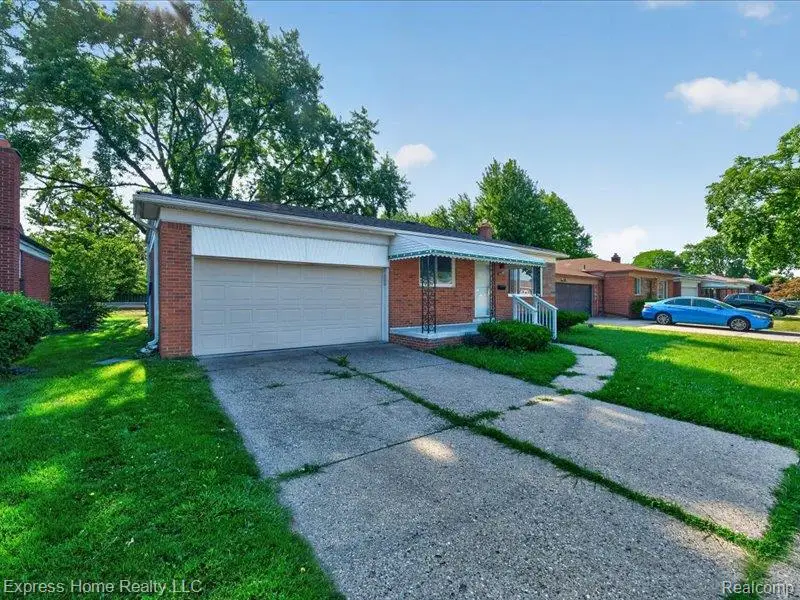 26478 Richard Drive, Warren, MI 48089 - #2