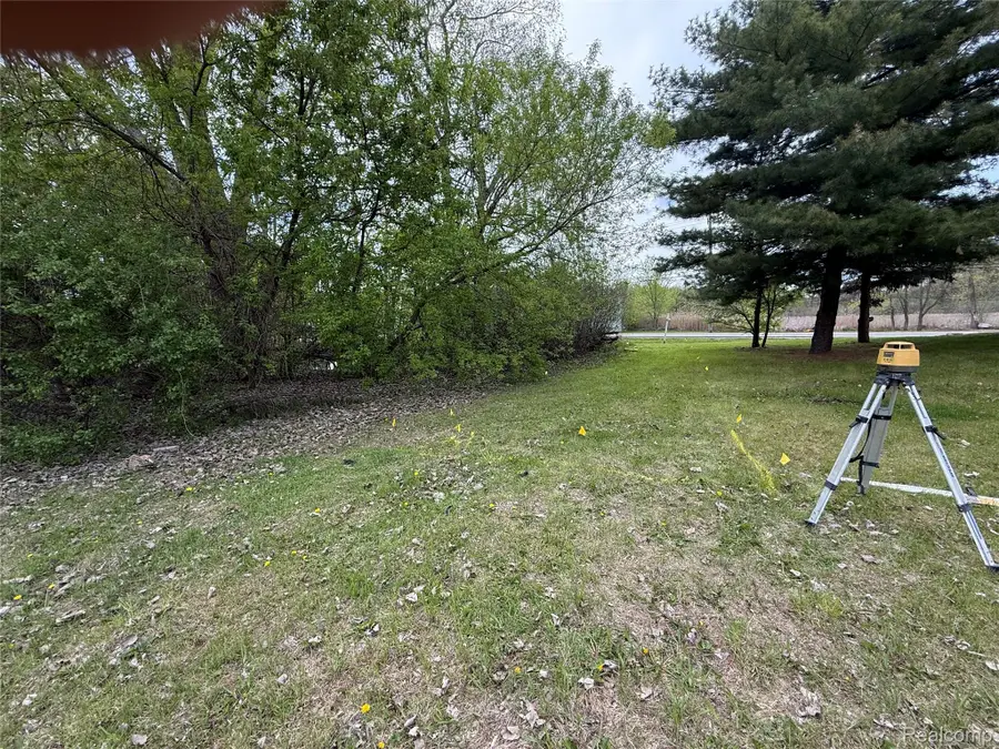 59 Lochaven Road, Waterford, MI 48327 - #3