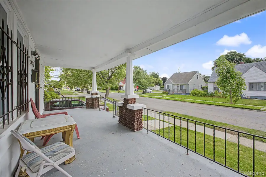 6539 Greenview Avenue, Detroit, MI 48228 - #3