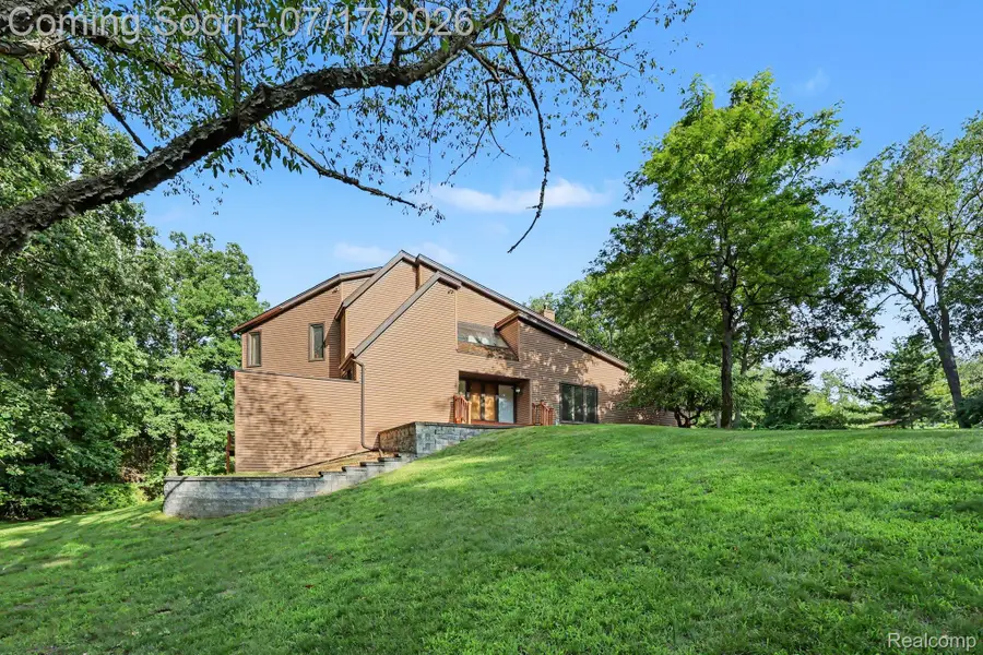 5685 Paint Valley Drive, Rochester, MI 48306 - #2