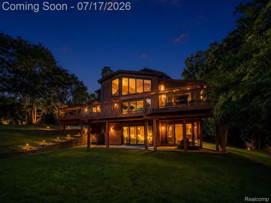 5685 Paint Valley Drive, Rochester, MI 48306 - #3