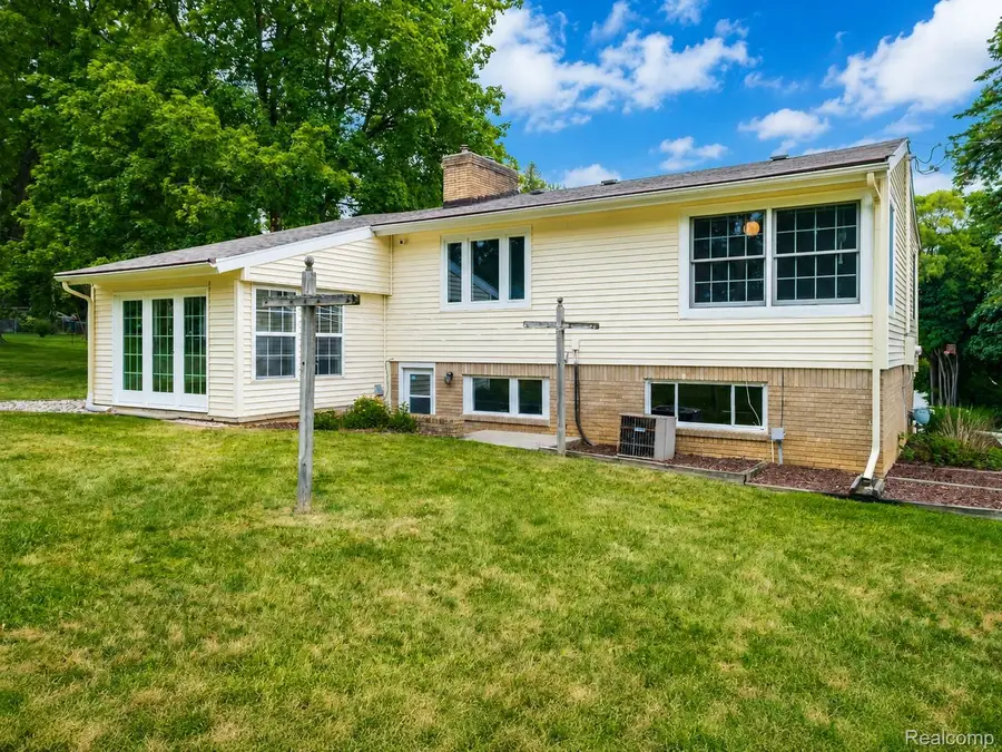 204 Terrace Court, Grand Blanc, MI 48439 - #3
