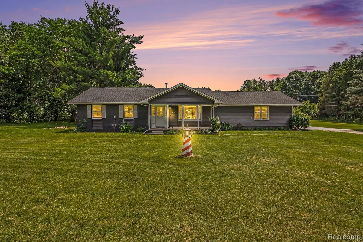 2176 Kingston Drive, Pinckney, MI 48169 - #1