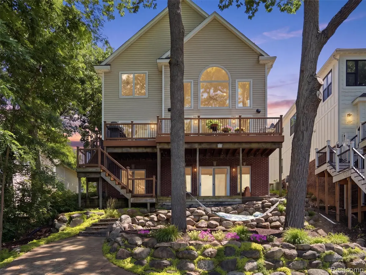 3962 Highcrest Drive, Brighton, MI 48116 - #1