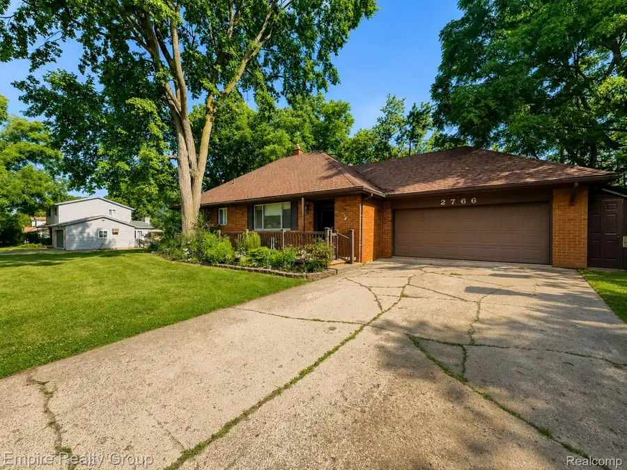 2766 W Huron Street, Waterford, MI 48328 - #2