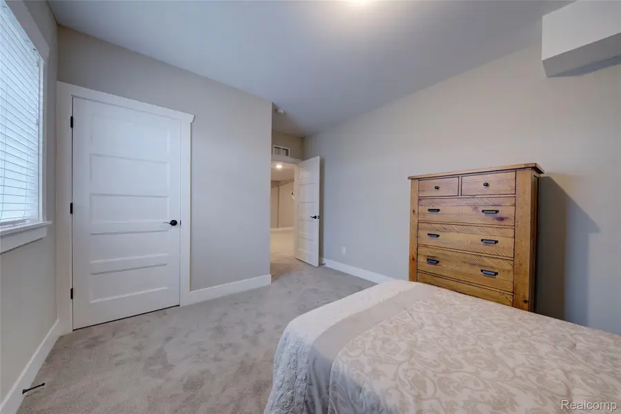 455 Trestle Dr, Howell, MI 48843 - #2