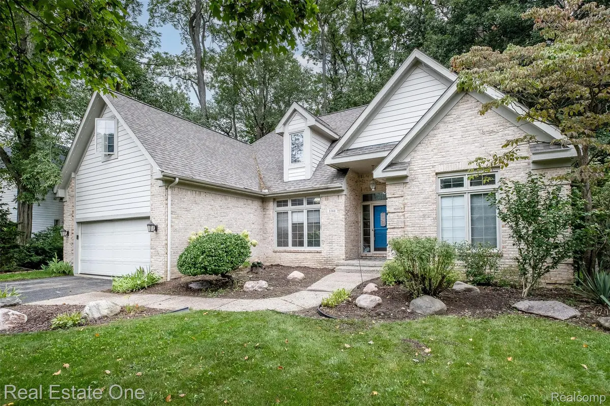 5560 Huron Hills Drive, Commerce Township, MI 48382 - #1
