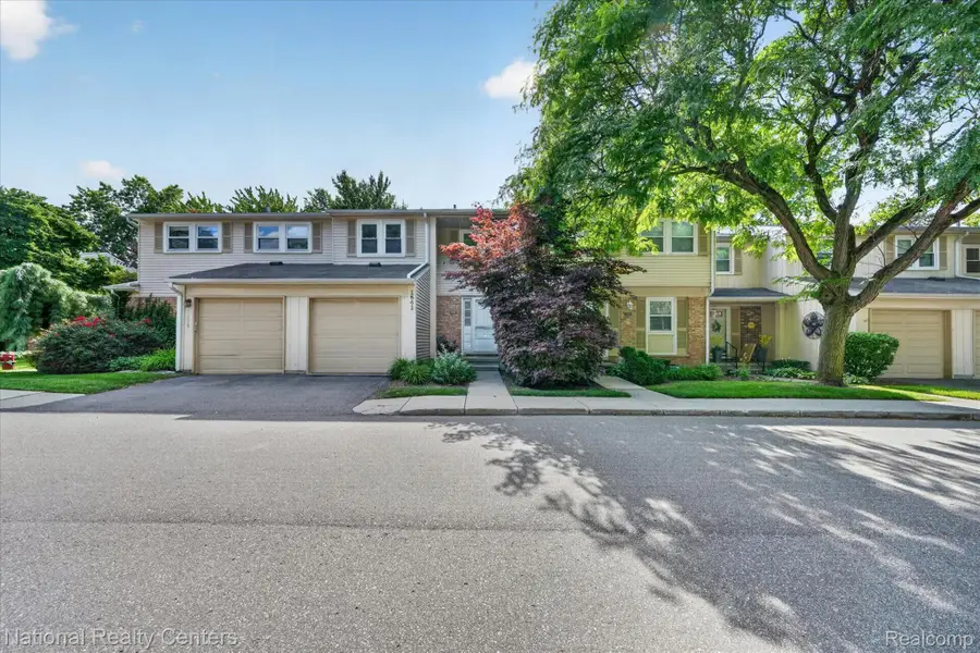1641 Brentwood Drive, Troy, MI 48098 - #3
