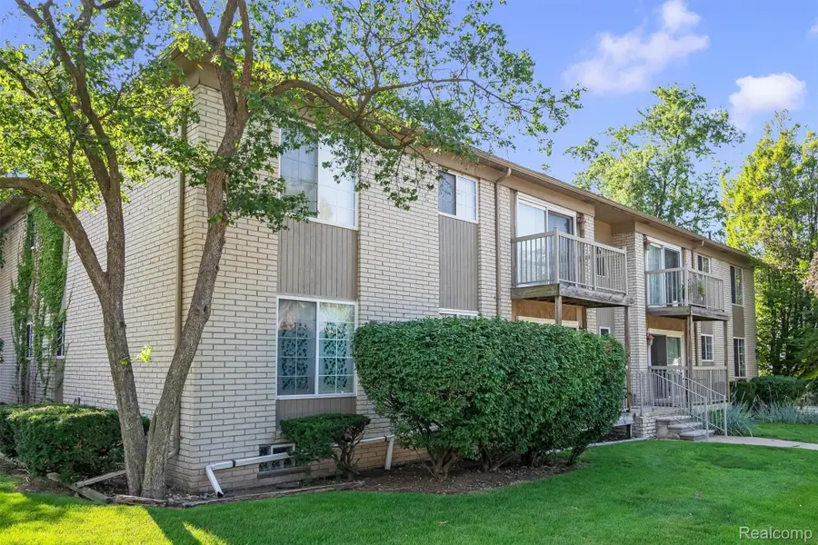 3551 W 14 Mile Road #2, Royal Oak, MI 48073 - #2