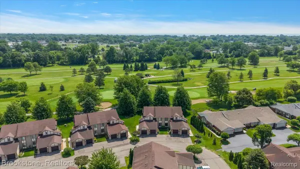 904 Country Club Drive, StClairShores, MI 48082