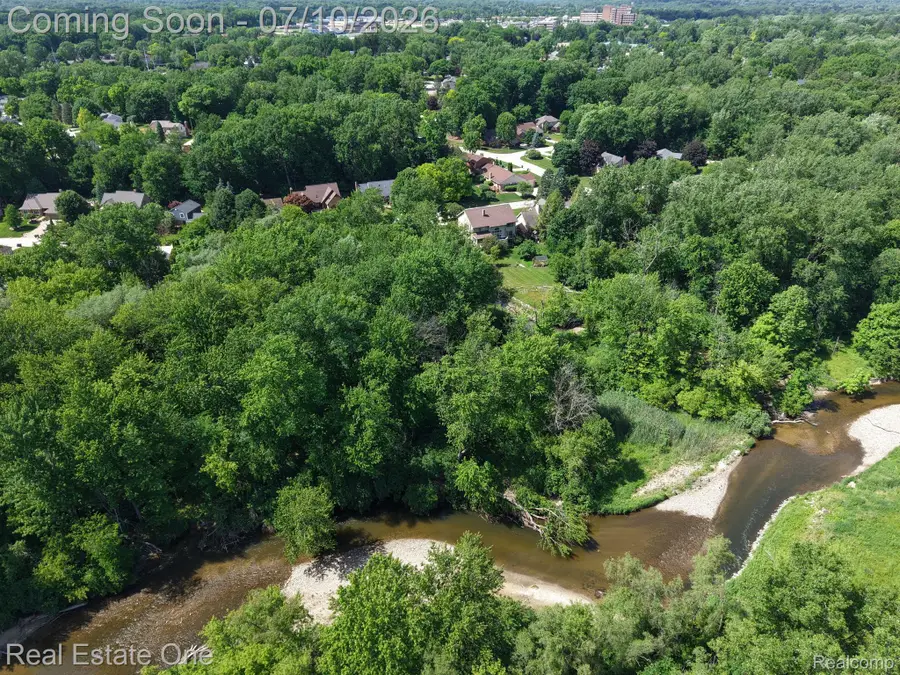 986 River Bend Drive, Rochester Hills, MI 48307 - #3
