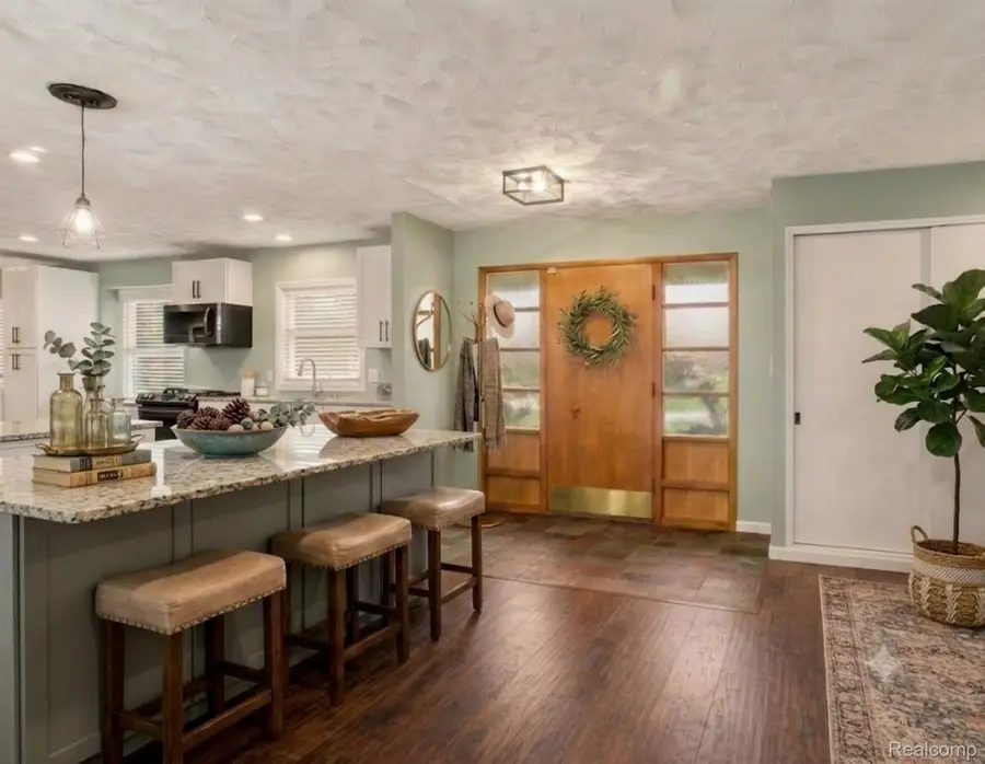 330 Cole Road, Monroe, MI 48162 - #3