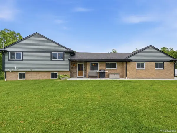 8620 Joey Drive, Pinckney, MI 48169