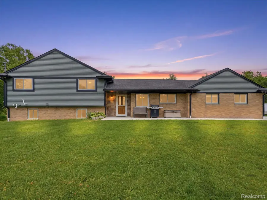 8620 Joey Drive, Pinckney, MI 48169 - #2