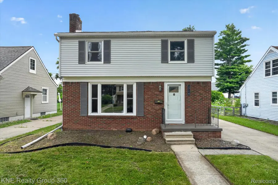 1714 Cooper Avenue, Lansing, MI 48910 - #2