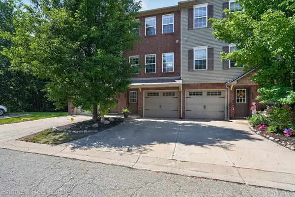 1617 Red Hickory Court, Howell, MI 48855
