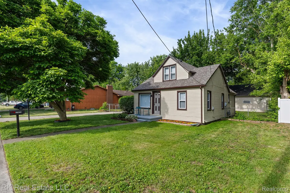 27073 Gilbert Drive, Warren, MI 48093 - #1