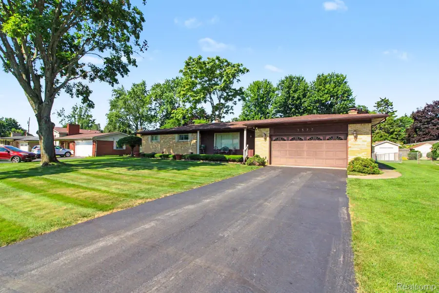 3577 Meadowleigh Lane, Waterford, MI 48329 - #3