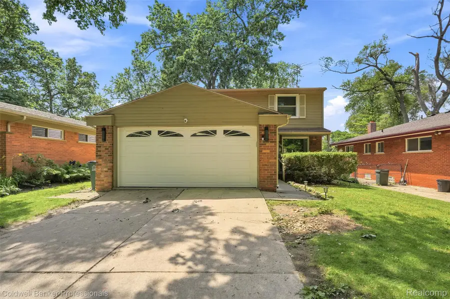 23821 Manistee Street, Oak Park, MI 48237 - #2