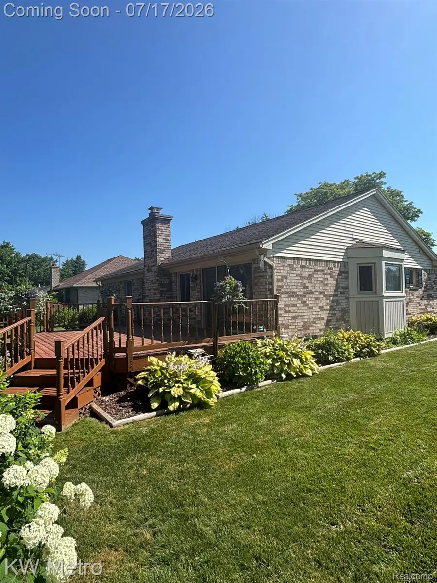 2154 Warrington Road, Rochester Hills, MI 48307 - #2