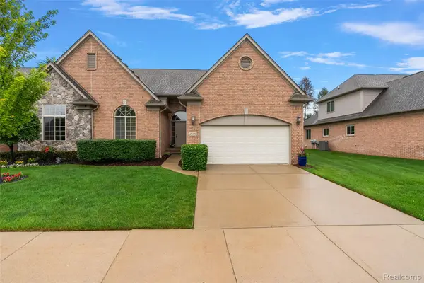 2681 Kentwood Drive #69, Utica, MI 48316
