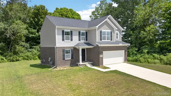 48430 Shagbark Lane, Belleville, MI 48111