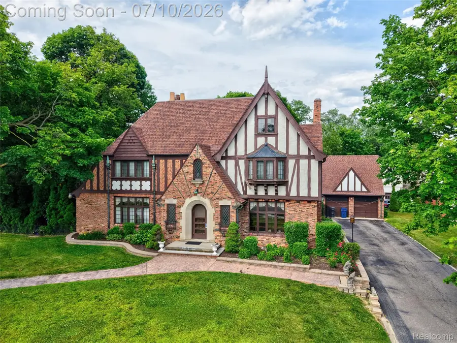 1117 South Drive, Flint, MI 48503 - #3