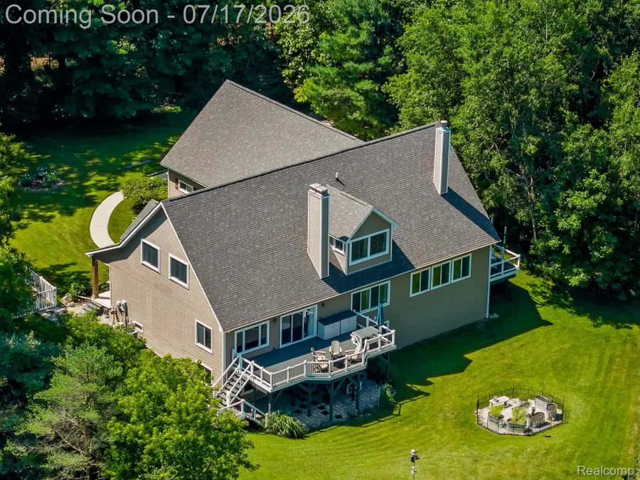 8250 Rattalee Lake Road, Clarkston, MI 48348 - #2
