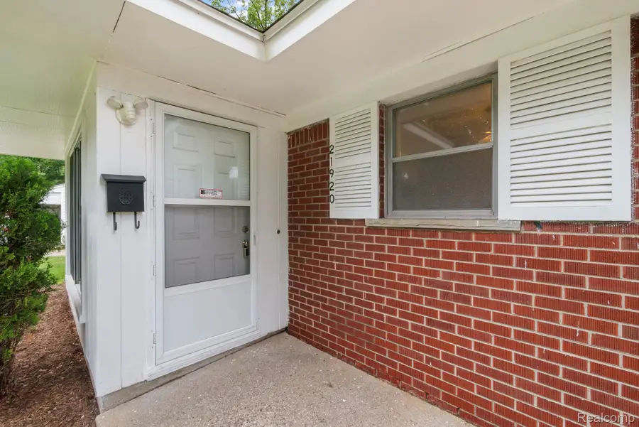 21920 Morton Street, Oak Park, MI 48237 - #3