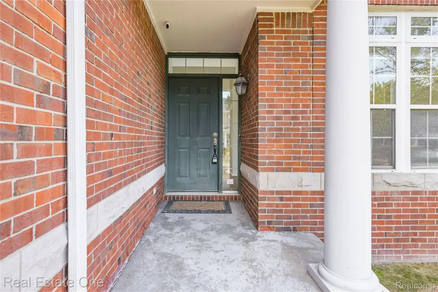7382 Gateway Drive, West Bloomfield, MI 48322 - #3