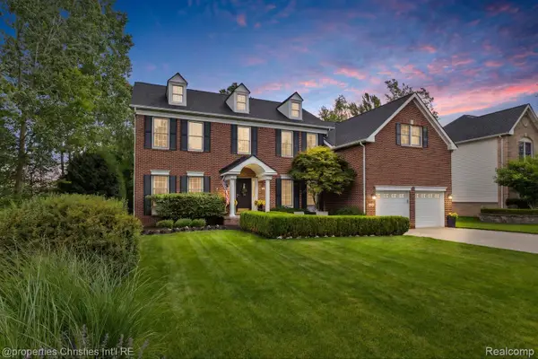 3095 Hidden Timber Drive, LakeOrion, MI 48359