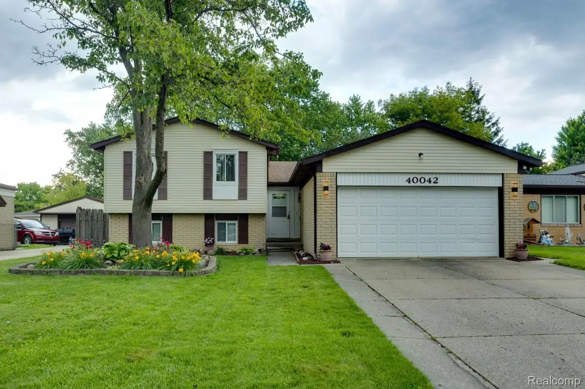 40042 Stimpson Drive, Sterling Heights, MI 48310 - #1