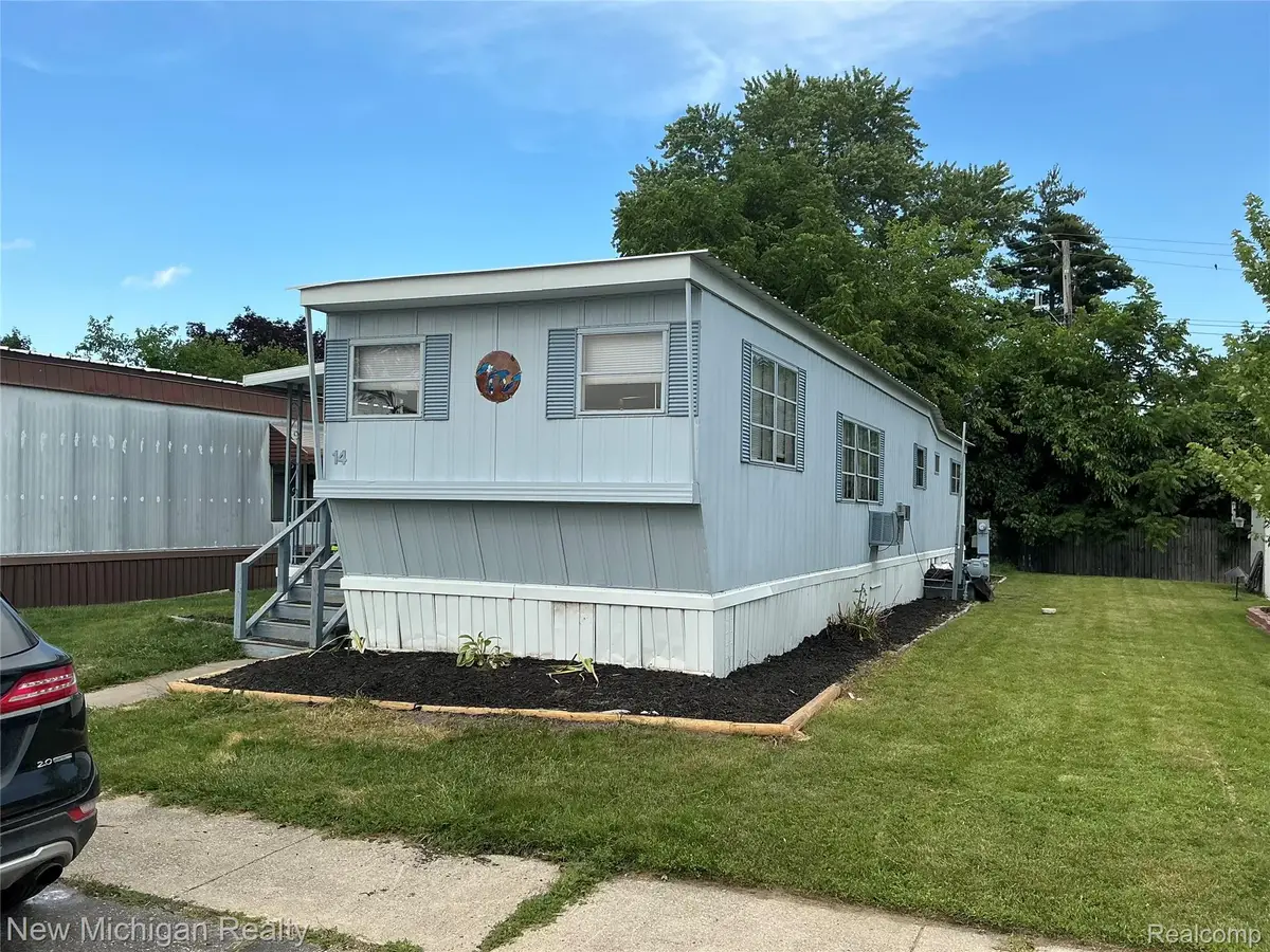 14 Highland Terrace, White Lake, MI 48386 - #1