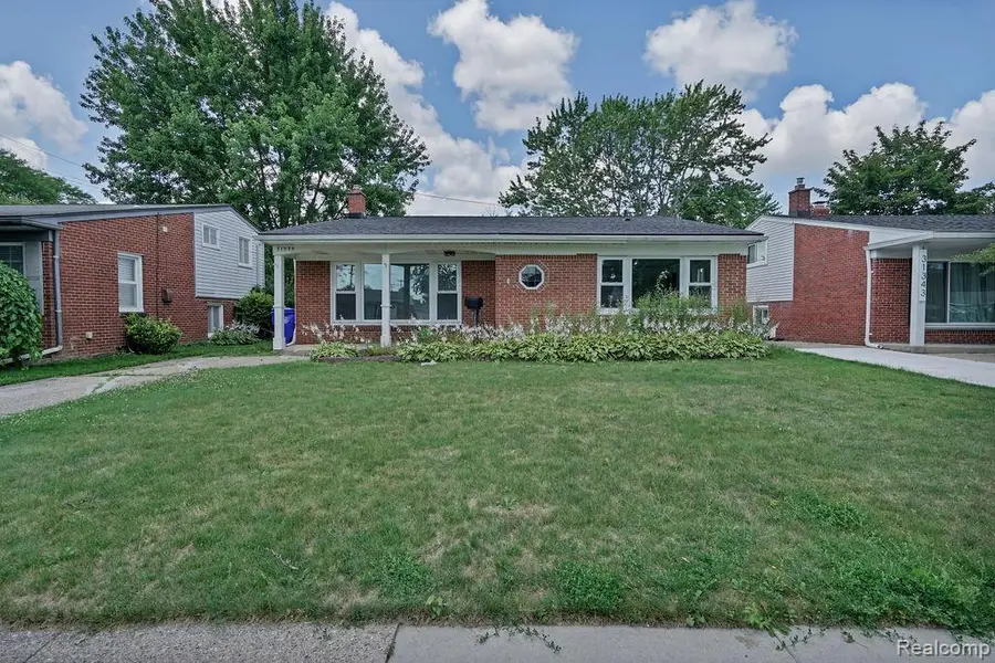 31335 Slumber Lane, Fraser, MI 48026 - #2