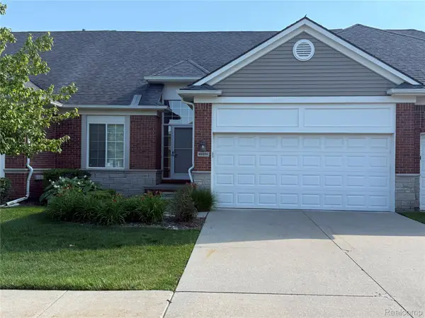 49329 Village Pointe Drive, Utica, MI 48315