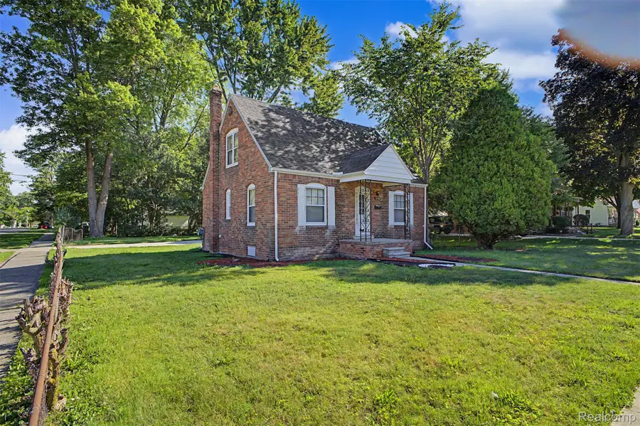 31980 Alvin Street, Garden City, MI 48135 - #3