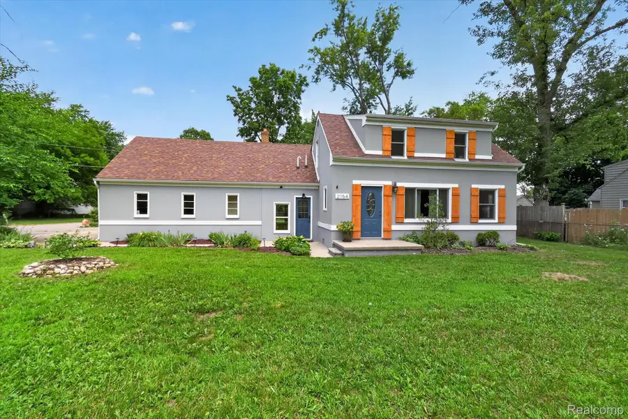 21154 Flanders Street, Farmington, MI 48335 - #2