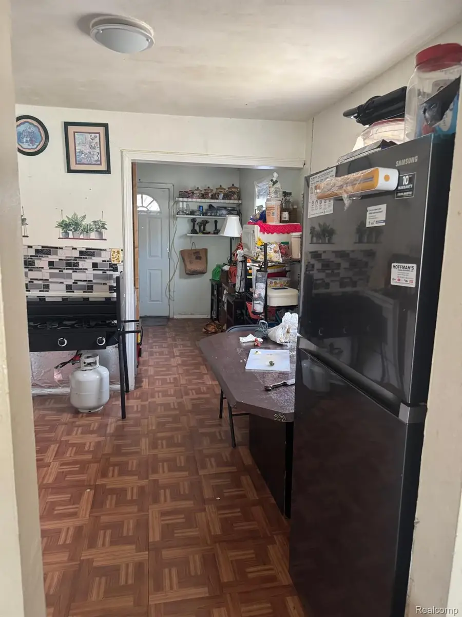2914 Leith Street, Flint, MI 48506 - #3