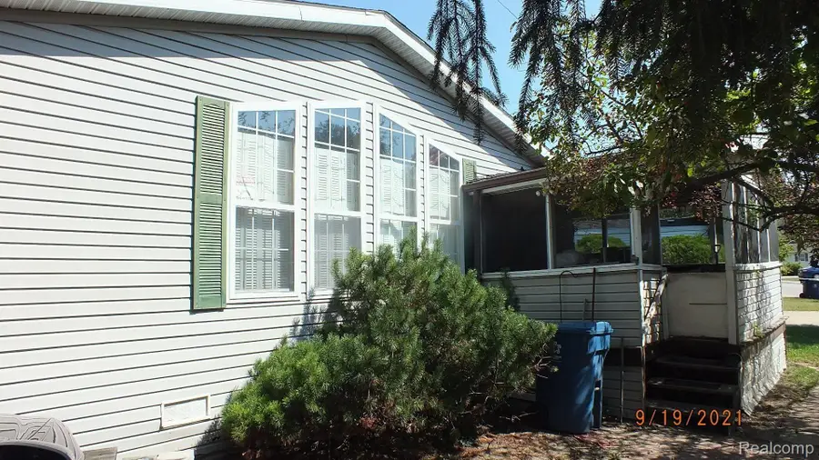 54 Riverview Drive, Erie, MI 48133 - #2