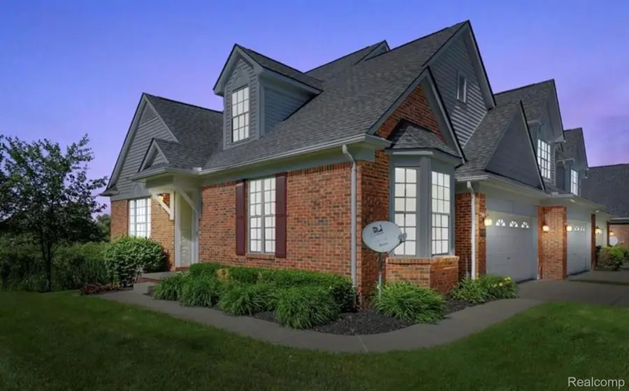 41544 Oconnor Lane, Novi, MI 48377 - #2