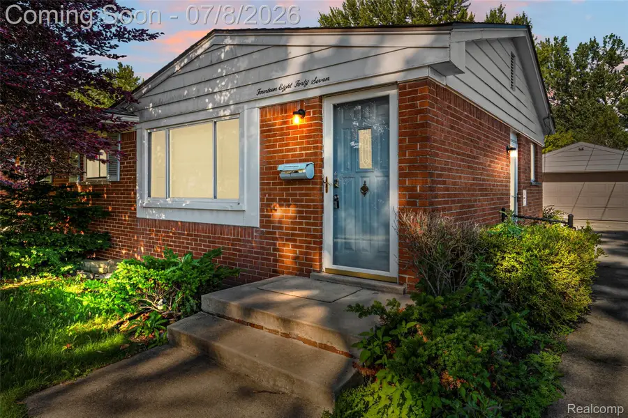 14847 Ingram Street, Livonia, MI 48154 - #3