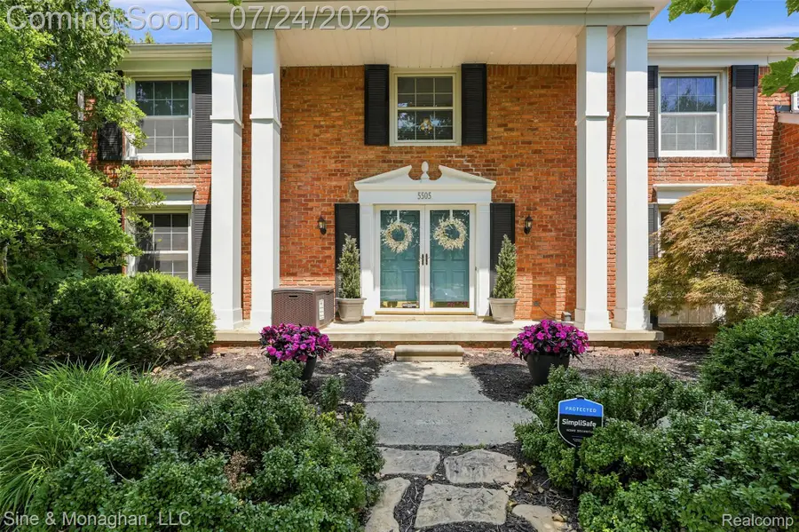 5505 Old Carriage Lane, West Bloomfield, MI 48322 - #2