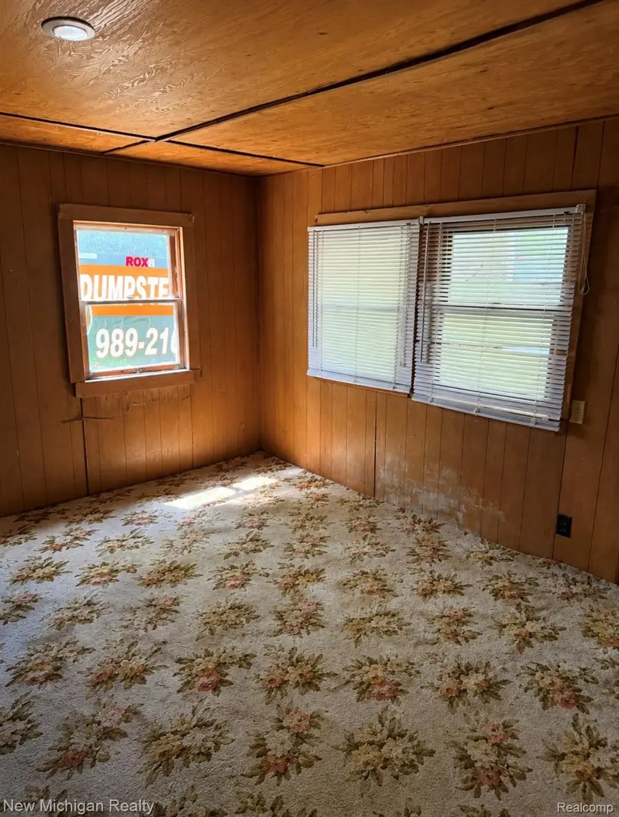 282 Hickory Street, Gladwin, MI 48624 - #3